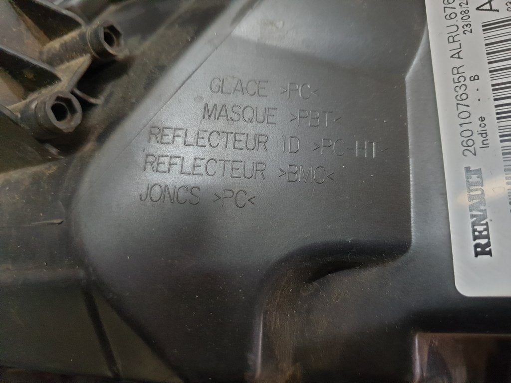 Renault Duster Right Headlight