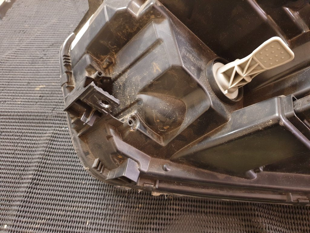 Renault Duster Right Headlight