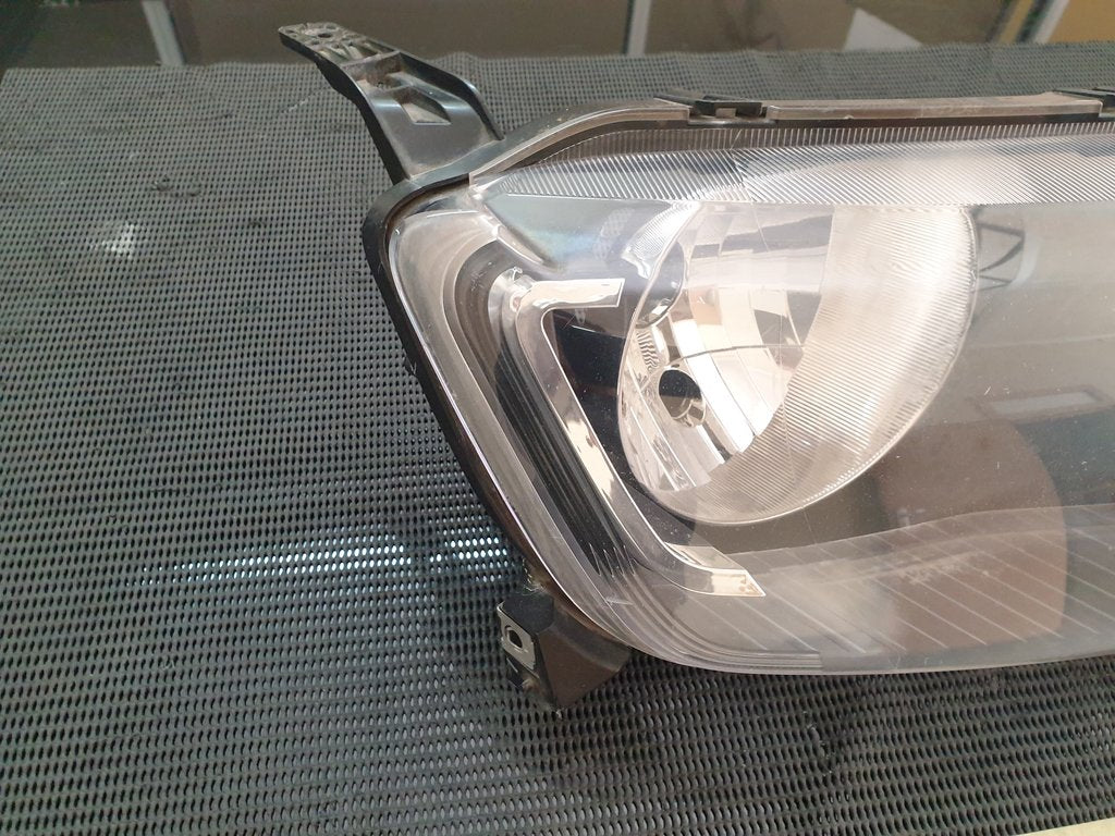 Renault Kwid Right Headlight