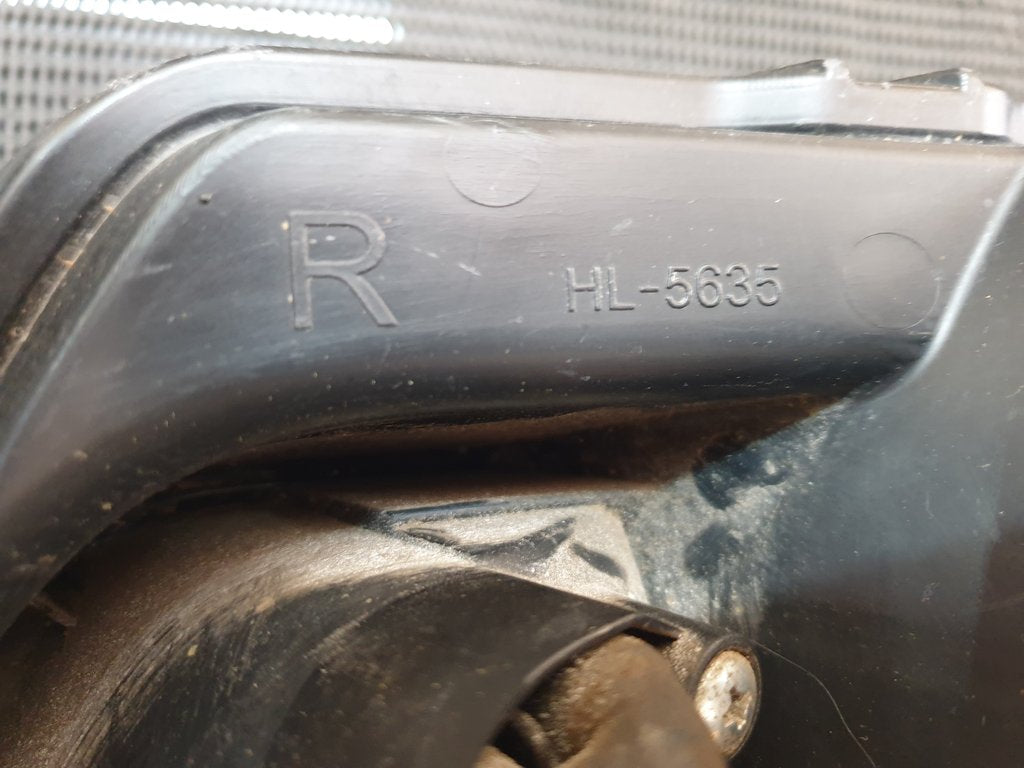 Renault Kwid Right Headlight