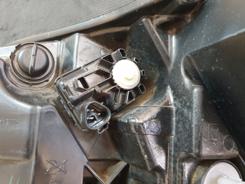 Honda HR-V Right Headlight