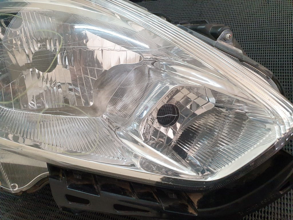 Suzuki Swift Right Headlight