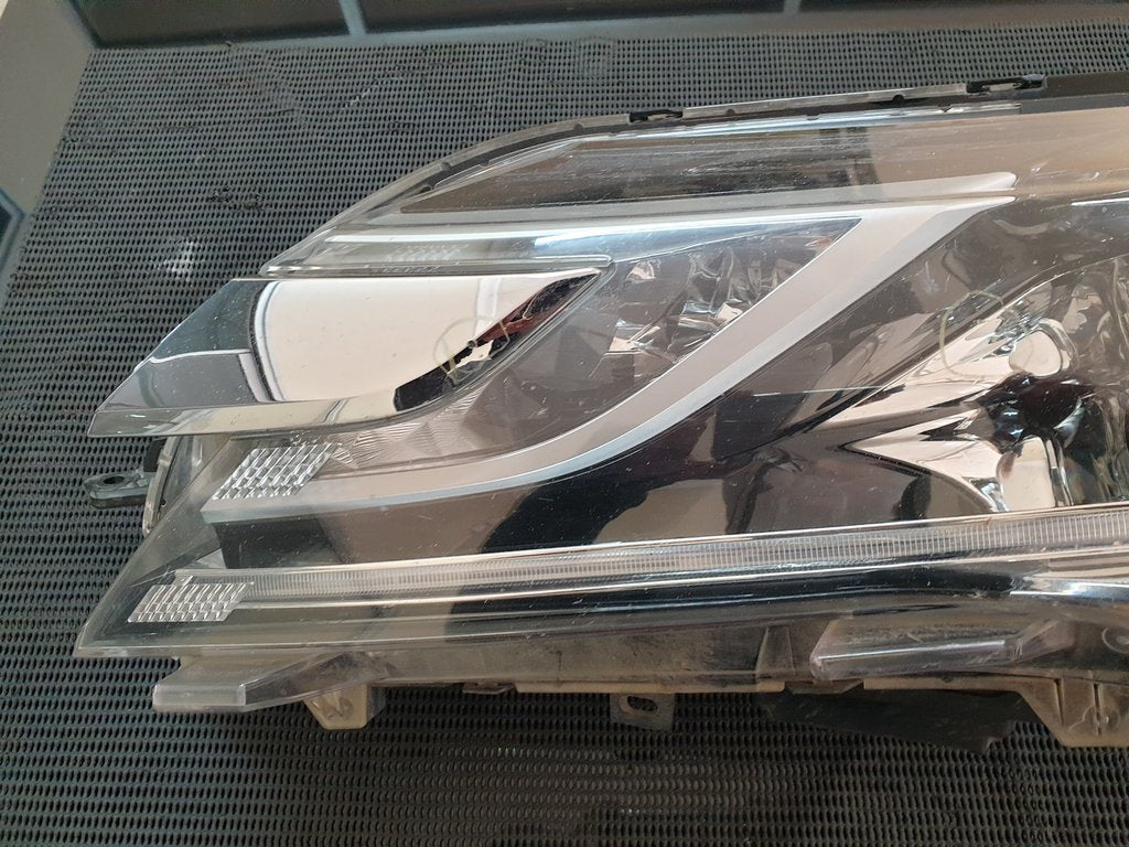 Mitsubishi Pajero Left Headlight