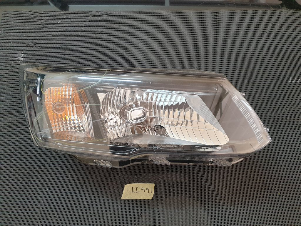 Mahindra XUV300 Right Headlight