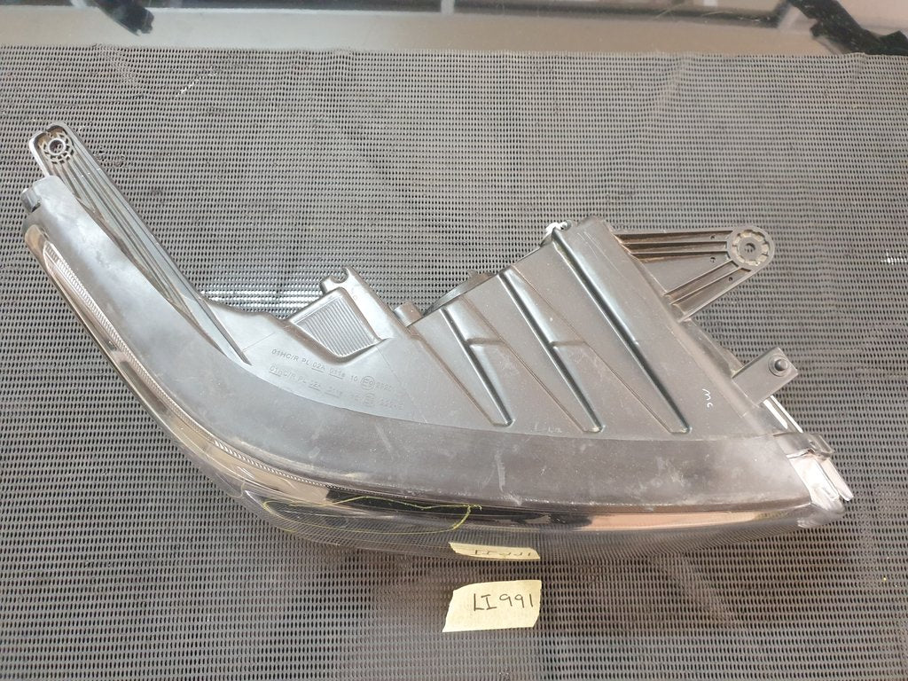 Mahindra XUV300 Right Headlight