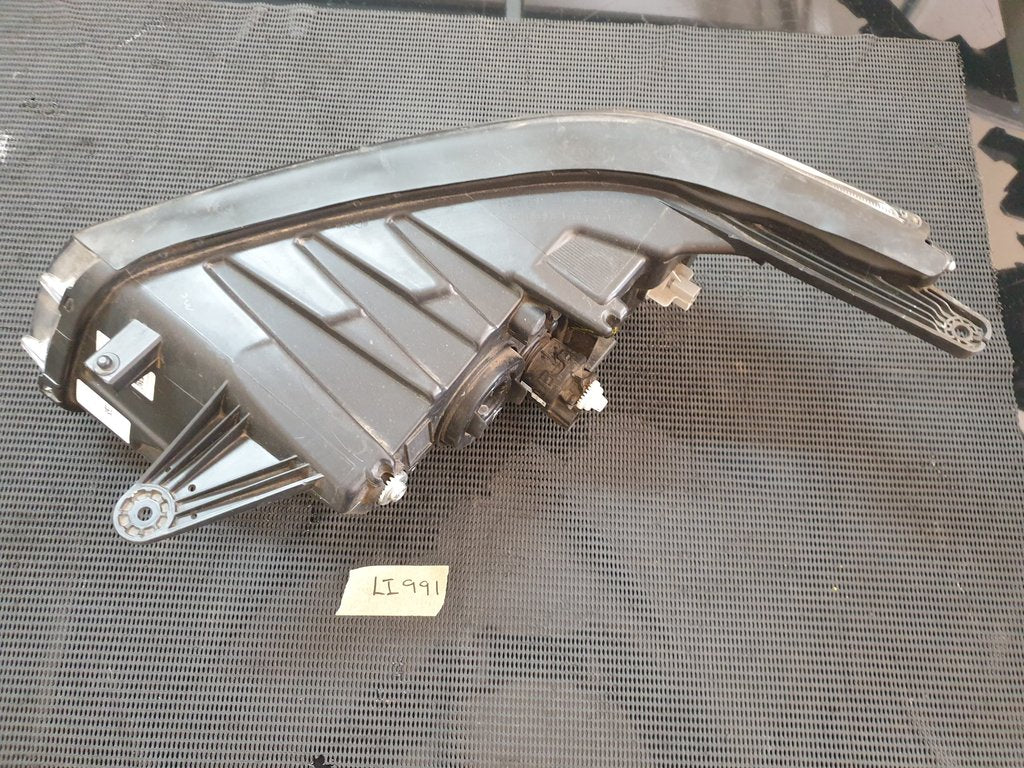 Mahindra XUV300 Right Headlight