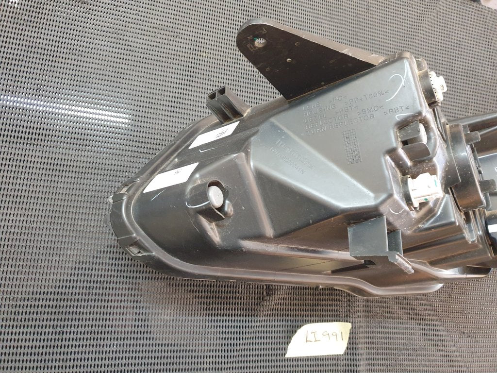 Mahindra XUV300 Right Headlight