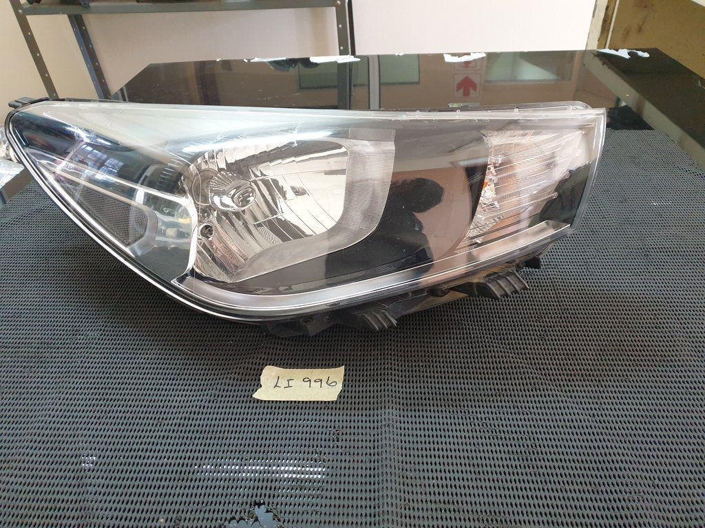 KIA Rio IV Right Headlight