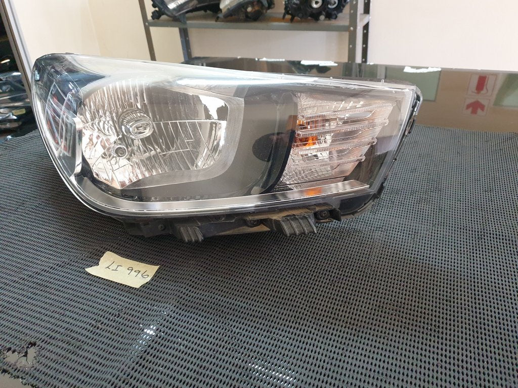 KIA Rio IV Right Headlight