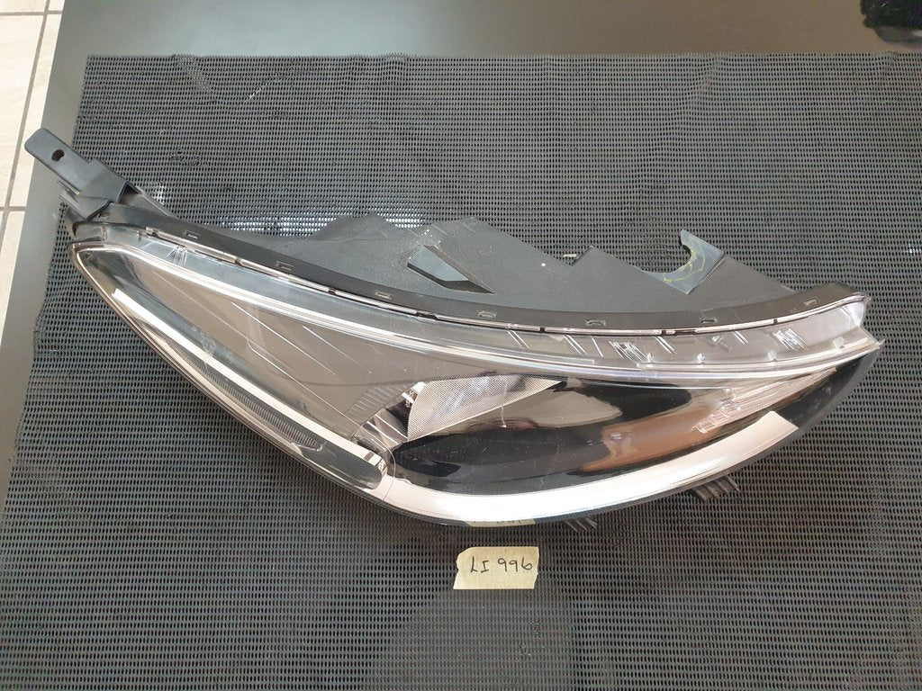 KIA Rio IV Right Headlight