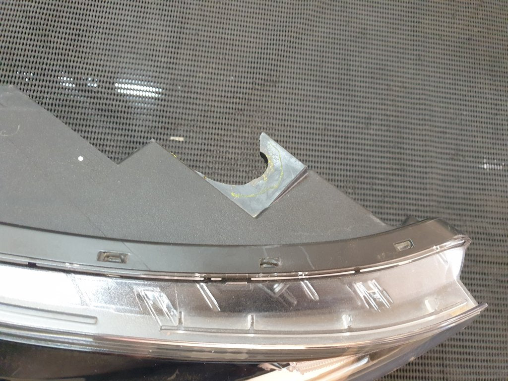 KIA Rio IV Right Headlight