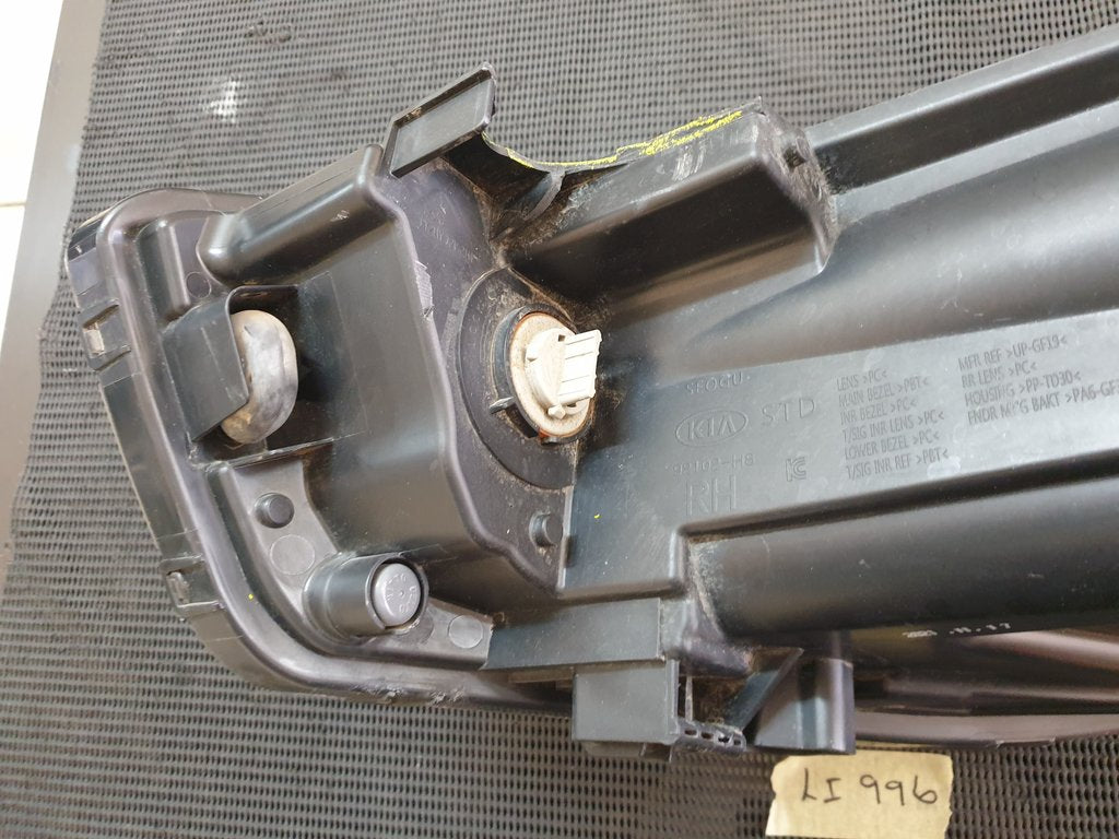 KIA Rio IV Right Headlight