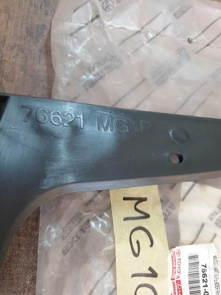Original New Toyota Corolla Right Front Mudguard