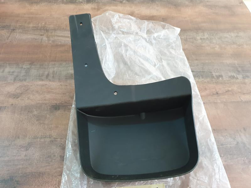 Original New Jeep Cherokee Right Rear Mudguard