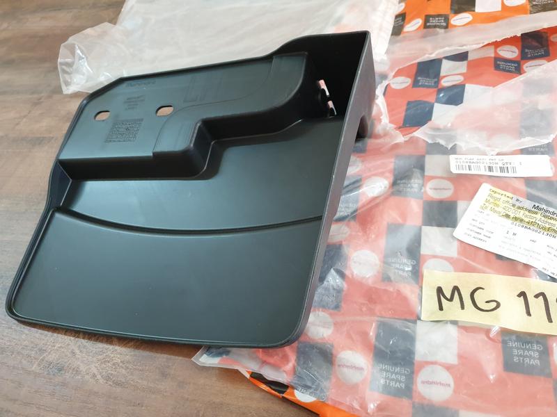 Original New Mahindra Pik Up Left Front Mudguard