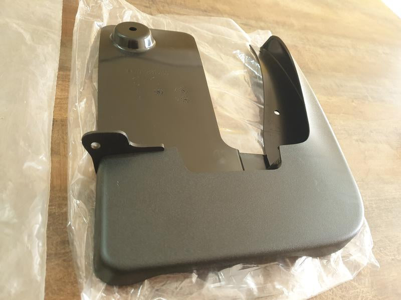 Original New Mercedes-Benz Sprinter Van W907 Right Front Mudguard