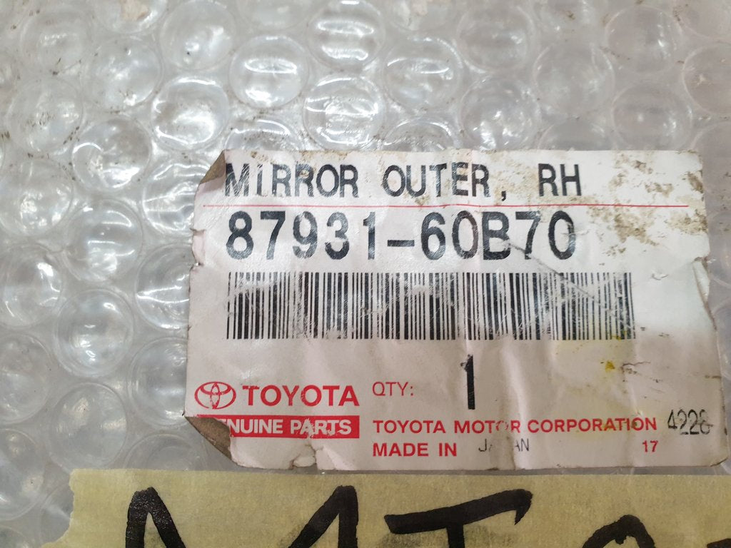 Toyota Hilux Right Outer Mirror Glass