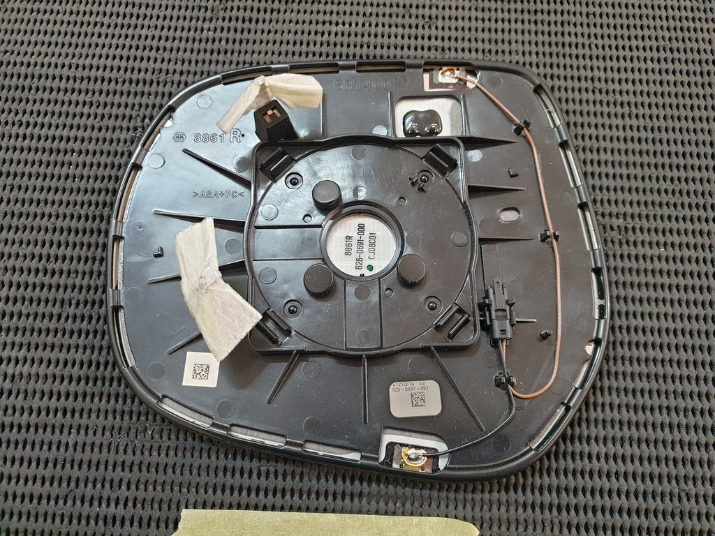 Toyota Hilux Right Outer Mirror Glass