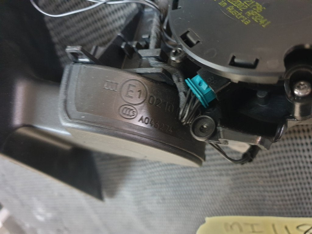 Mercedes-Benz C-Class W204 Right Outer Mirror Base