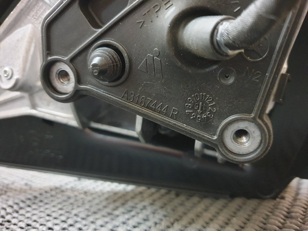 Mercedes-Benz C-Class W204 Right Outer Mirror Base