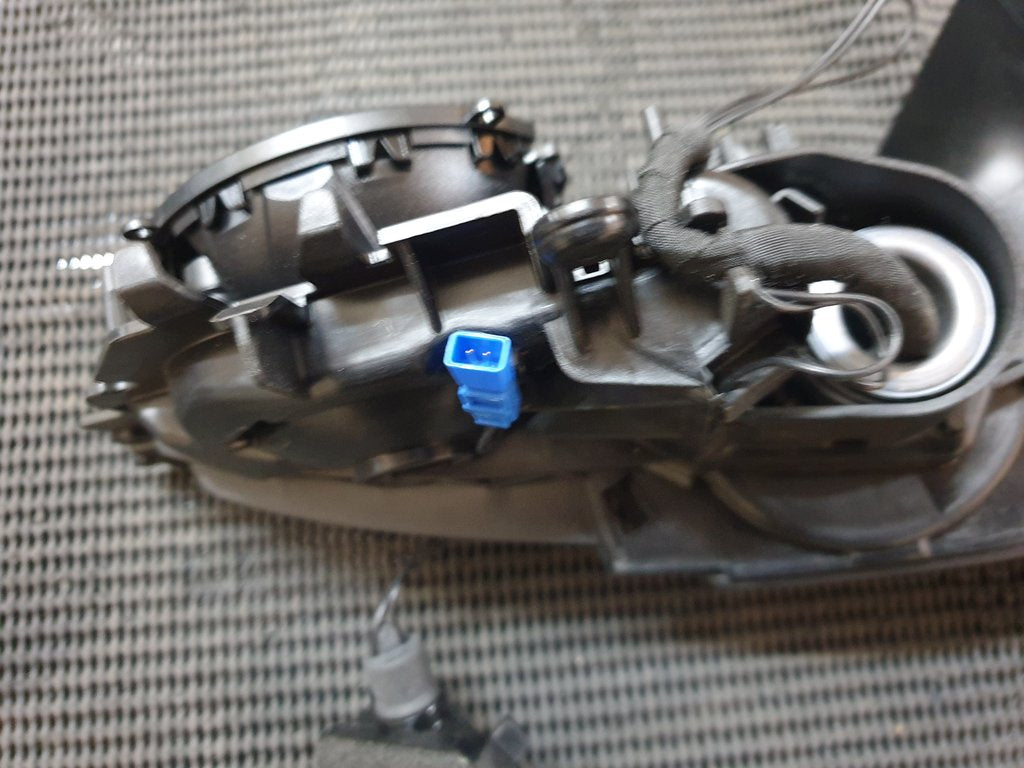 Mercedes-Benz C-Class W204 Right Outer Mirror Base