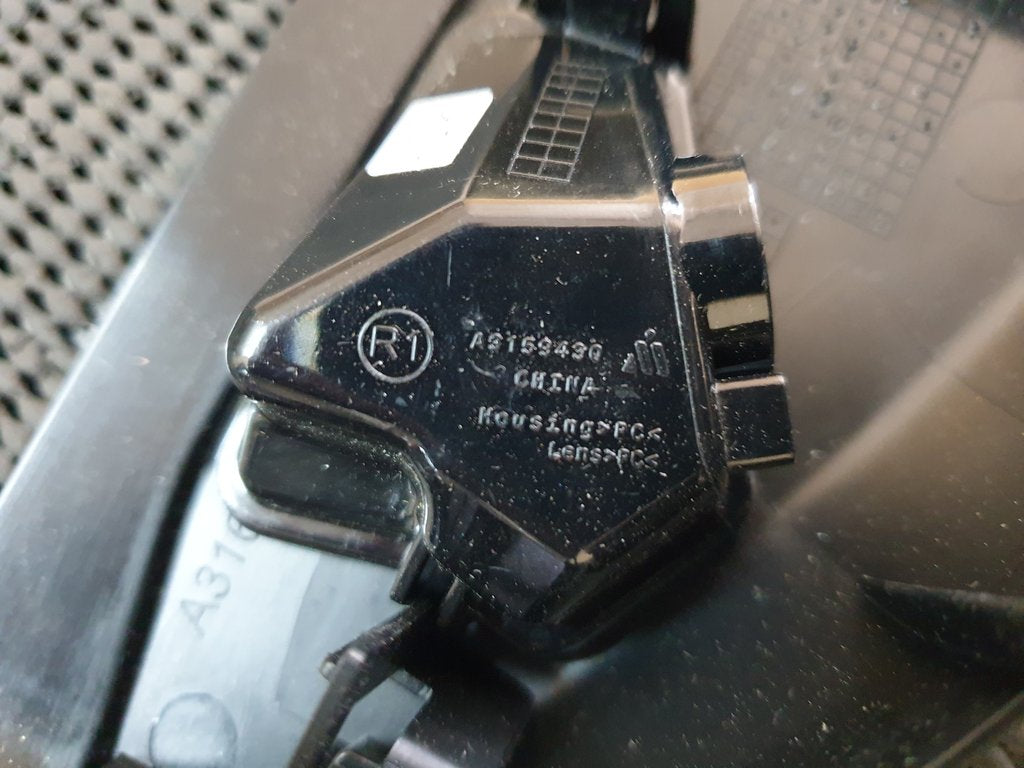 Mercedes-Benz C-Class E-Class W204 W212 Right Outer Mirror Lower Cover