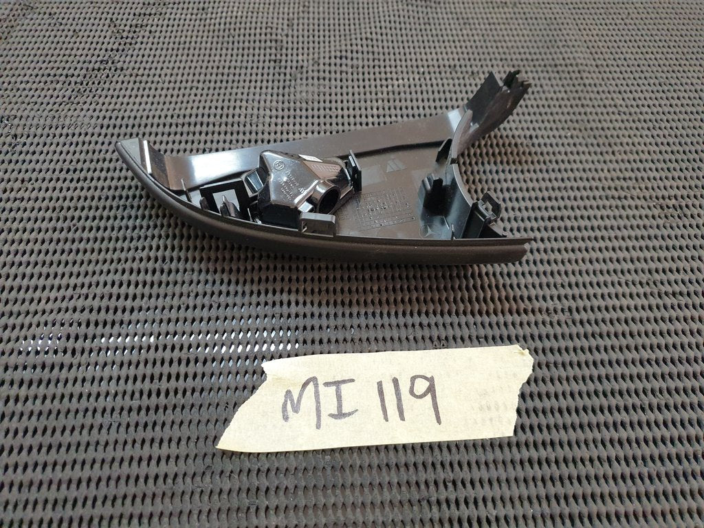 Mercedes-Benz C-Class E-Class W204 W212 Right Outer Mirror Lower Cover