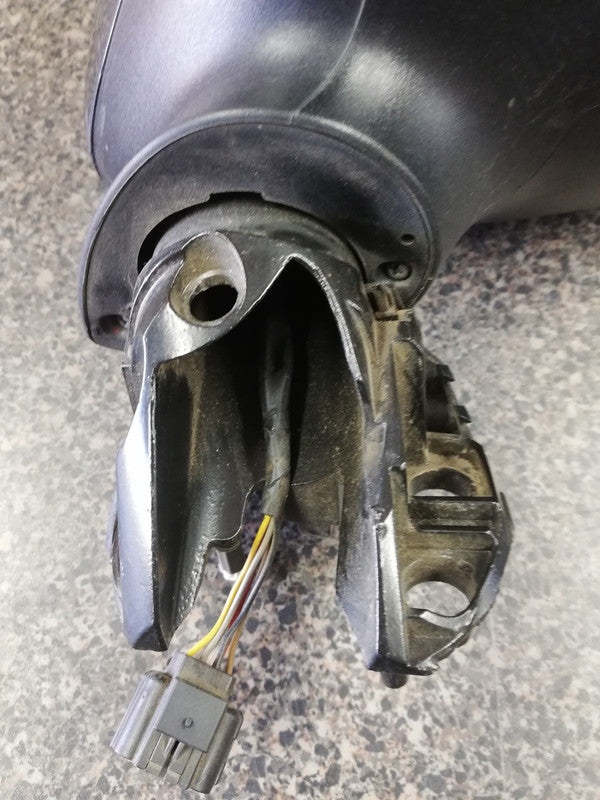 Kia RIO III 2016 Right Outer Mirror Incomplete, Base damaged