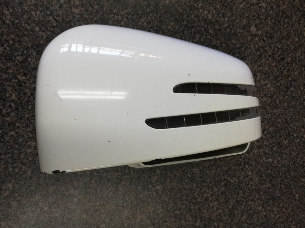 Mercedes-Benz A-Class, B-Class, C-Class, E-Class, CLA, CLS, S-Class, GLA, ML, GLE W176, W246, W204, W212, W207, W117, W218, W221, X156, W164, W166 2010, 2011, 2012, 2013, 2014 Left Outer Mirror Cover, Broken Indicator