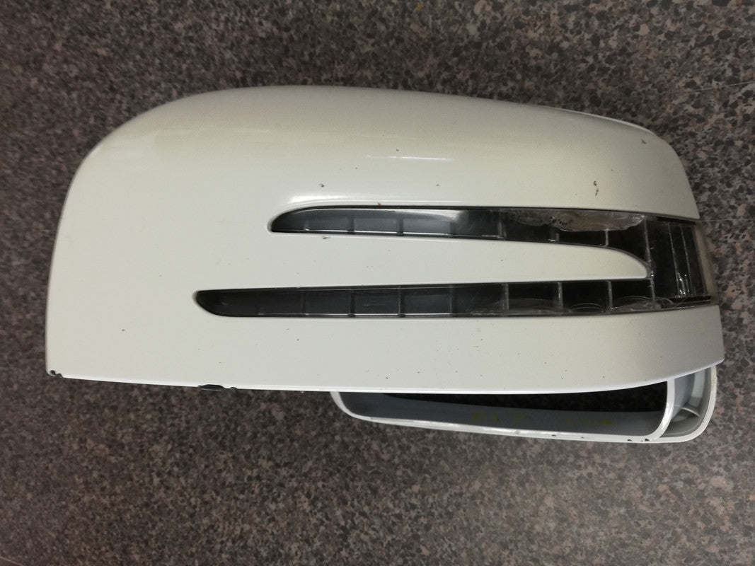 Mercedes-Benz A-Class, B-Class, C-Class, E-Class, CLA, CLS, S-Class, GLA, ML, GLE W176, W246, W204, W212, W207, W117, W218, W221, X156, W164, W166 2010, 2011, 2012, 2013, 2014 Left Outer Mirror Cover, Broken Indicator