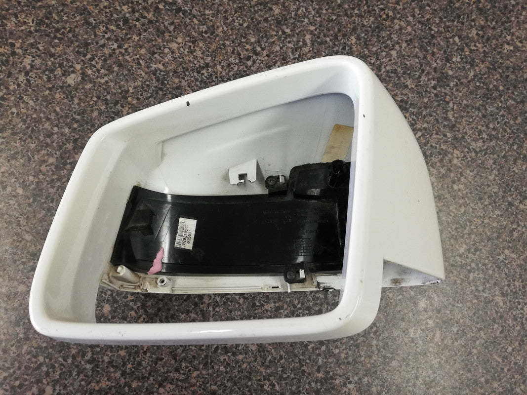 Mercedes-Benz A-Class, B-Class, C-Class, E-Class, CLA, CLS, S-Class, GLA, ML, GLE W176, W246, W204, W212, W207, W117, W218, W221, X156, W164, W166 2010, 2011, 2012, 2013, 2014 Left Outer Mirror Cover, Broken Indicator