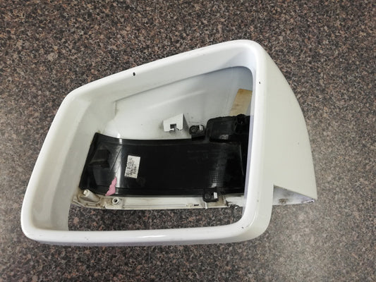 Mercedes-Benz A-Class, B-Class, C-Class, E-Class, CLA, CLS, S-Class, GLA, ML, GLE W176, W246, W204, W212, W207, W117, W218, W221, X156, W164, W166 2010, 2011, 2012, 2013, 2014 Left Outer Mirror Cover, Broken Indicator