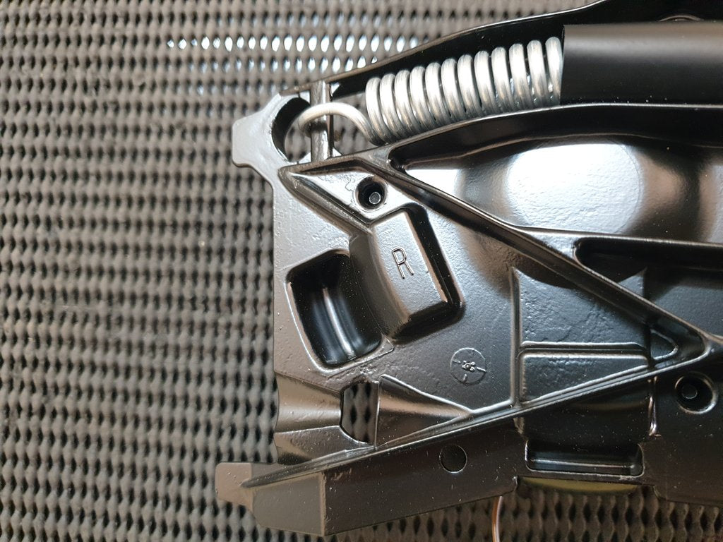 Mercedes-Benz C-Class W203 C32 AMG Right Outer Mirror Actuator Base