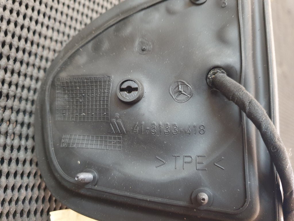 Mercedes-Benz C-Class W203 C32 AMG Right Outer Mirror Actuator Base
