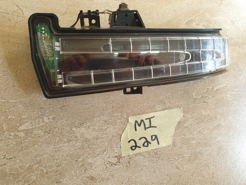 Mercedes-Benz C-Class, E-Class, S-Class W221 W204 W212 Left Outer Mirror Indicator Light