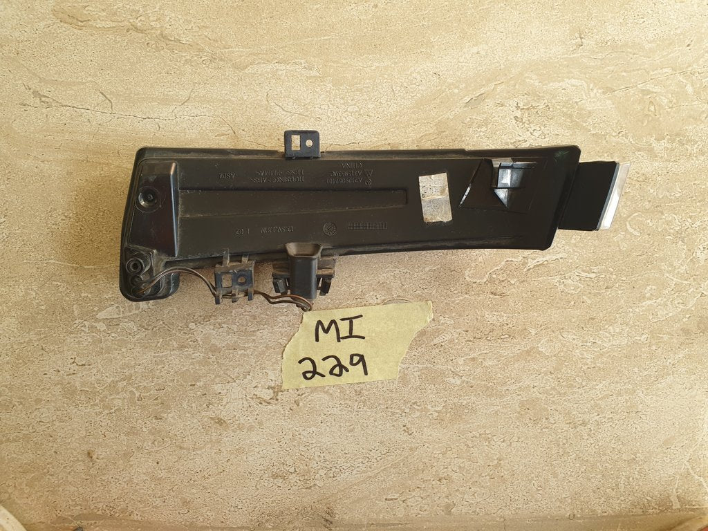 Mercedes-Benz C-Class, E-Class, S-Class W221 W204 W212 Left Outer Mirror Indicator Light