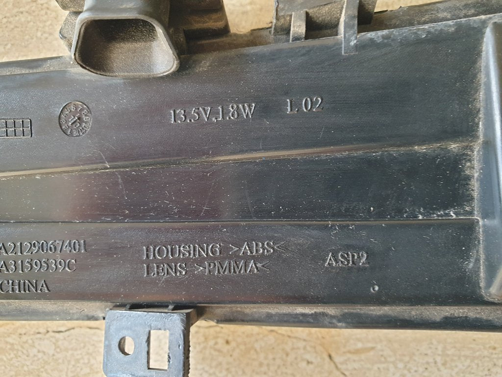 Mercedes-Benz C-Class, E-Class, S-Class W221 W204 W212 Left Outer Mirror Indicator Light