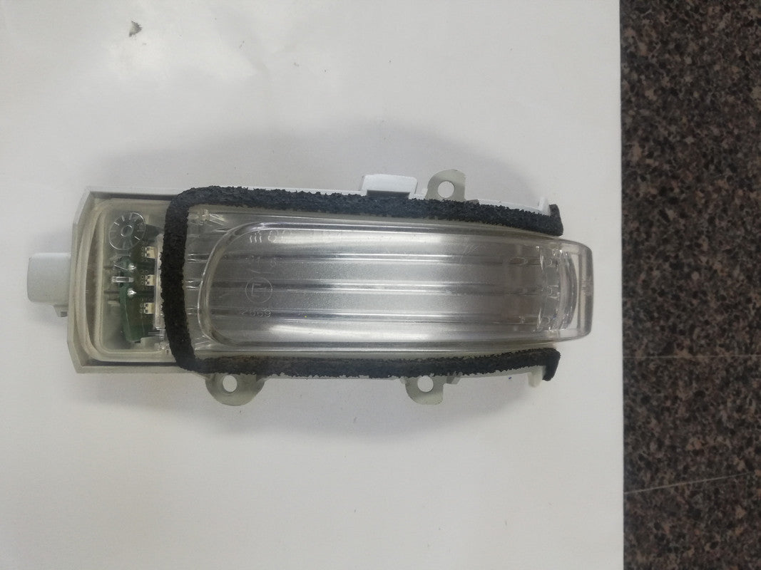 Toyota Corolla 2007, 2008, 2009, 2010 Left Outer Mirror Indicator Light
