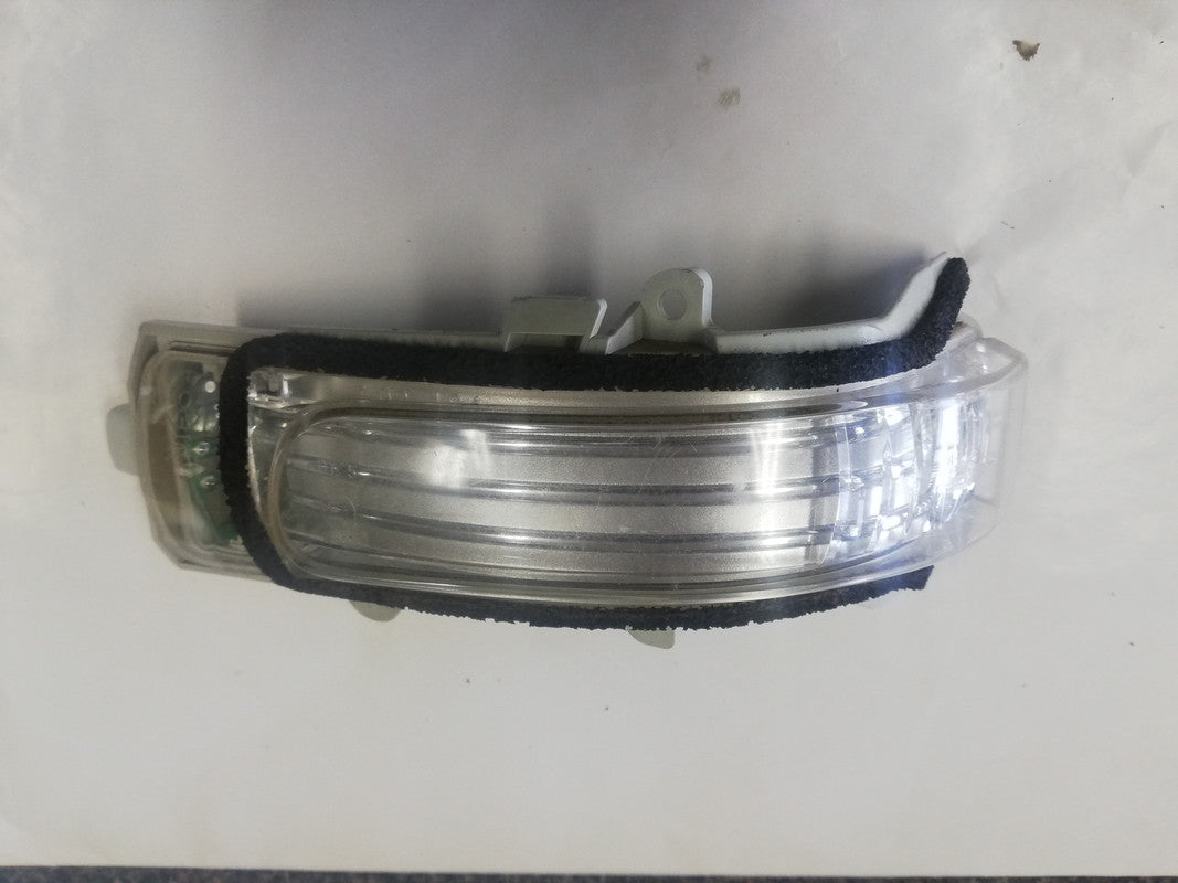 Toyota Corolla 2007, 2008, 2009, 2010 Left Outer Mirror Indicator Light