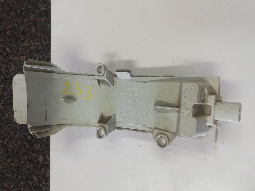 Toyota Corolla 2007, 2008, 2009, 2010 Left Outer Mirror Indicator Light