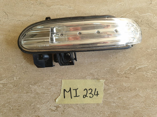 Mercedes-Benz SLK200 K-SLK55  Left Outer Mirror Indicator Light