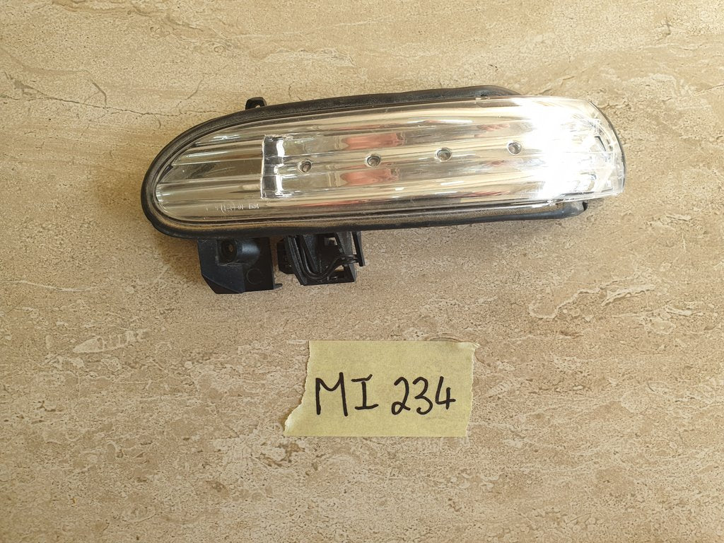 Mercedes-Benz SLK200 K-SLK55  Left Outer Mirror Indicator Light