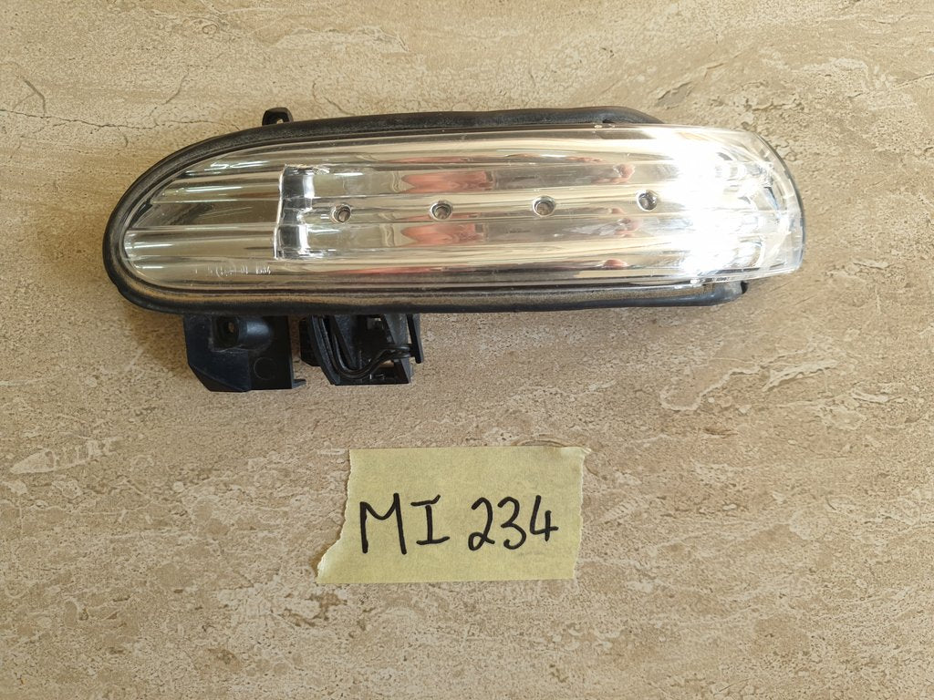 Mercedes-Benz SLK200 K-SLK55  Left Outer Mirror Indicator Light