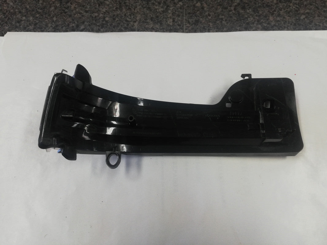 Toyota Hilux SRX 2018 Left Outer Mirror Indicator Light