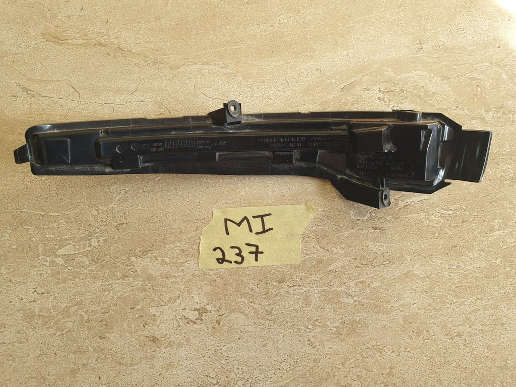 Mercedes-Benz C-Class W205 Left Outer Mirror Indicator Light