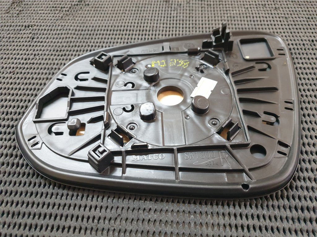 Toyota Fortuner 2021 Right Outer Mirror Glass