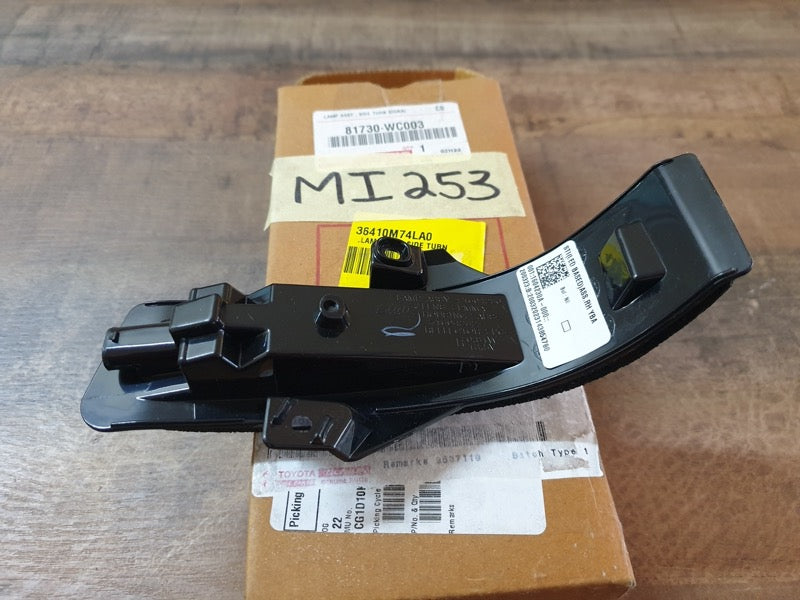 Original New Suzuki Vitara Brezza Toyota Urban Cruiser 2021 Right Outer Mirror Indicator Light