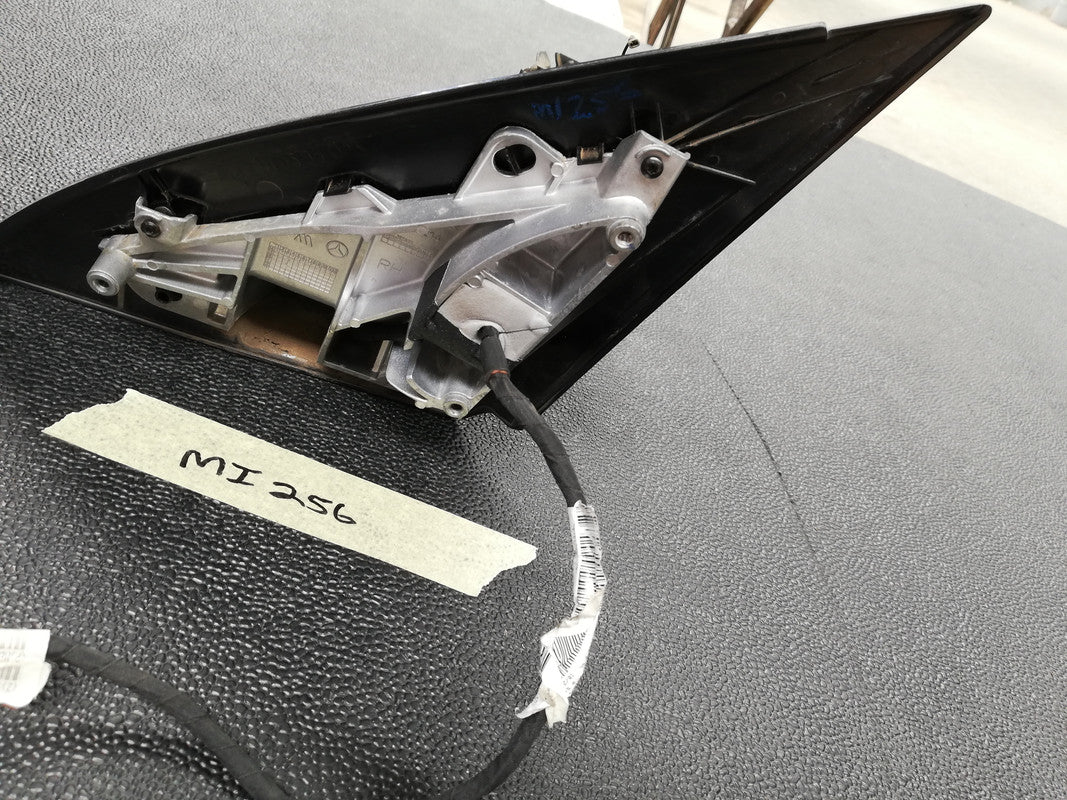 Mercedes-Benz GLE W166, 300 D 4MATIC 2016 Right Outer Mirror Base