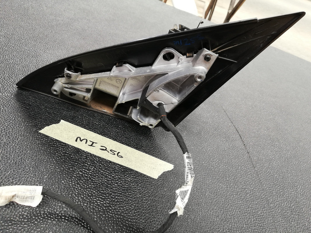 Mercedes-Benz GLE W166, 300 D 4MATIC 2016 Right Outer Mirror Base