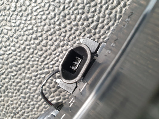 Mercedes-Benz Aftermarket E-Class Right Outer Mirror Indicator Light